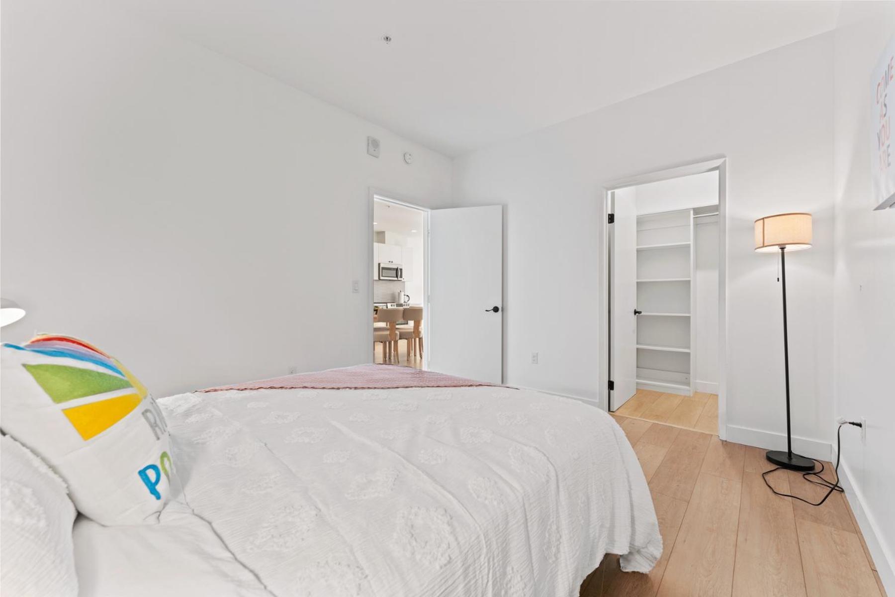 Stylish Downtown La Getaway - Prime Location On Wilshire Blvd! 2 Bedroom 1 Bath 4* Los Angeles